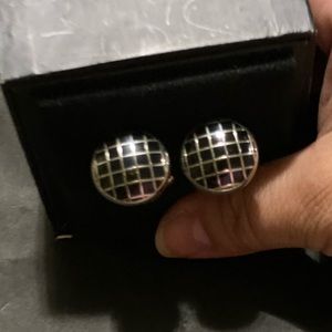 Men’s cuff link